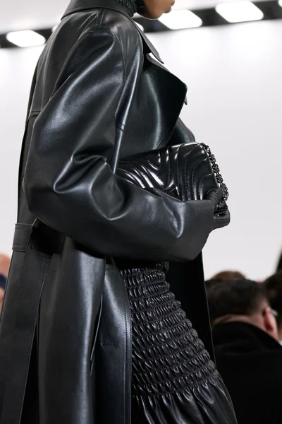 Look 33